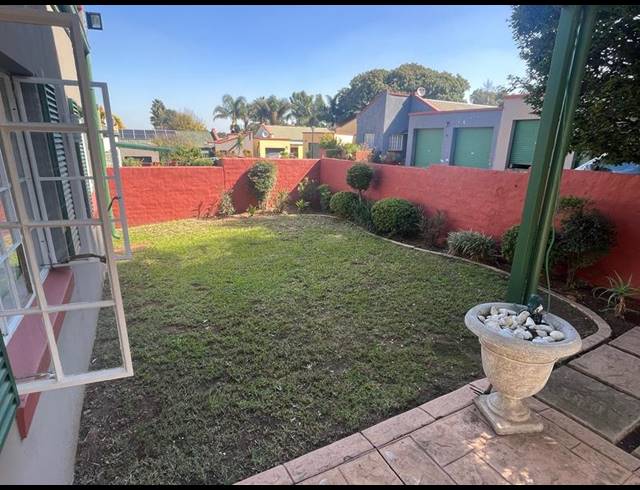 3 BEDROOM HOUSE FOR SALE IN HALFWAY GARDENS